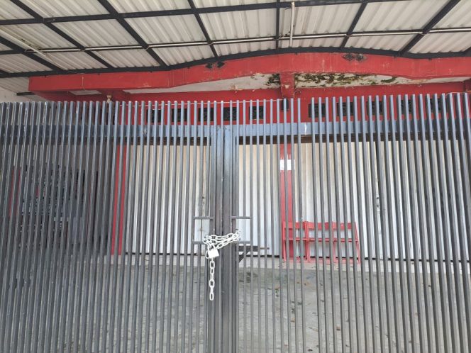 
 Penyegelan Dilakukan Mulyadi Jayabaya di Cibadak, Relawan Bantah Isu Transaksi Jabatan