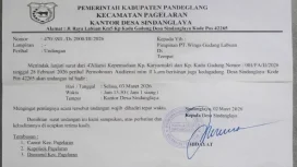 Surat undangan resmi dari Pemerintah Desa Sindanglaya, Kecamatan Pagelaran, Kabupaten Pandeglang kepada pimpinan PT Wing Gudang Labuan terkait agenda klarifikasi dugaan persoalan ketenagakerjaan, tertanggal 2 Maret 2026.
Sumber: Baratv.id