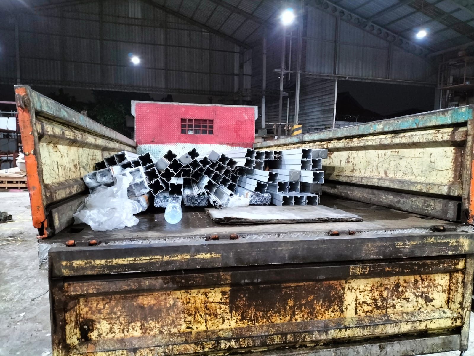 Polsek Teluknaga Bongkar Pencurian Alumunium di Kosambi, Tiga Pelaku Diamankan