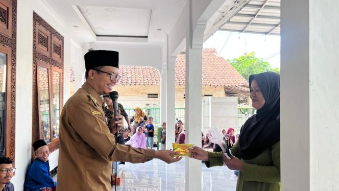 
 Edukasi pengelolaan sampah di Kampung Kepuh dan Benoa Lor buka peluang tabungan dan penghasilan baru bagi masyarakat