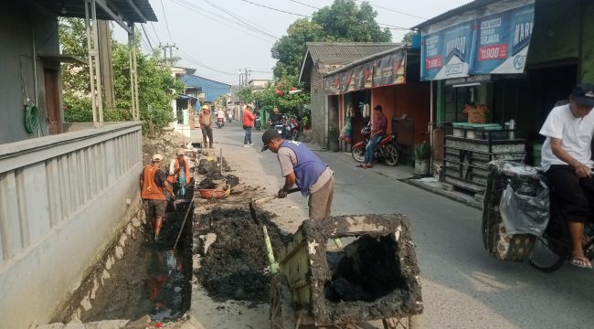 Pekerjaan Drainase APBD 2026 di Kedaung Barat Dinilai Abaikan Standar Keselamatan Publik