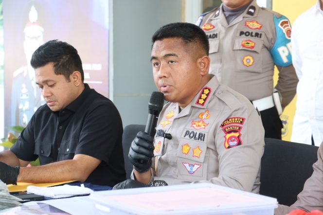 
 Satresnarkoba Polresta Tangerang sita ribuan butir tramadol dan hexymer dari sejumlah lokasi di Kabupaten Tangerang