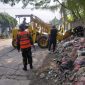 Aksi Gotong Royong TNI, Pemerintah dan Warga Bersihkan Sampah di Desa Kadu Curug Tangerang