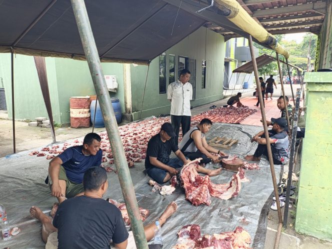 
 Kegiatan Kurban Kodim 0510/Tigaraksa Perkuat Kepedulian Sosial dan Kebersamaan di Tangerang