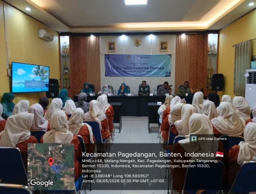 Rapat kerja di Aula Desa Karang Tengah dihadiri Bhabinsa, Bhabinkamtibmas, bidan desa, pengurus PKK, hingga kader posyandu se-Desa Karang Tengah