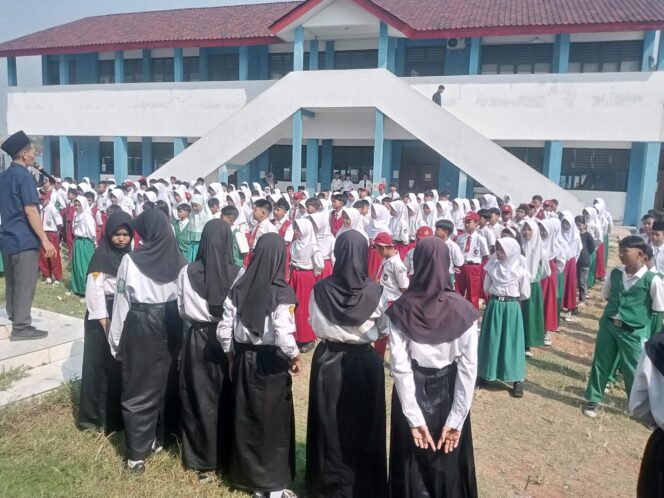
 Siswa /i Didik Baru Tengah mengikuti Tahapan Pra MPLS SMPN 3 Sepatan Timur 