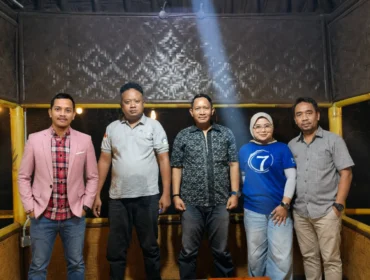 Rapat Kerja Anniversary ke-6 BaraTV Digelar di Dapoer Kharisma Sepatan ( Gambar Istimewa )